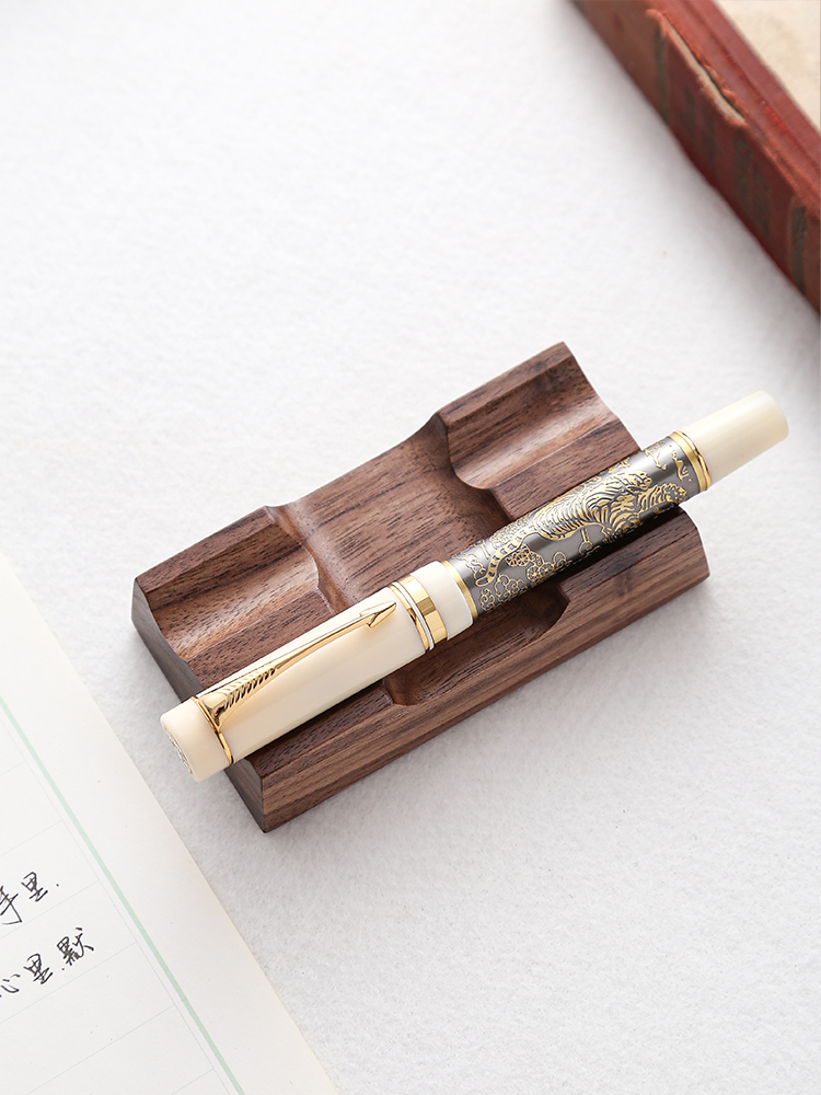 Walnut Wood Pen Holder Stand D - огляд і ціна Wooden Fountain Pen Desk Stand Holder
